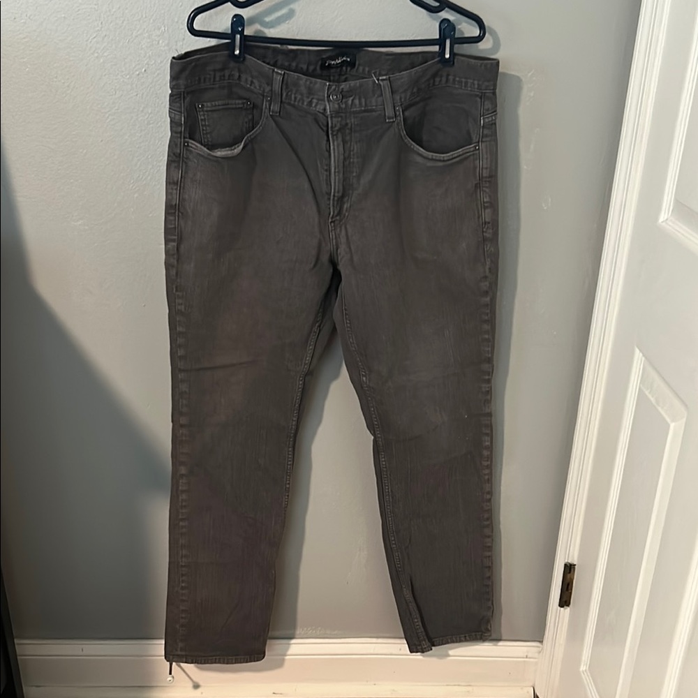 Gray Straight Jeans Classic Style